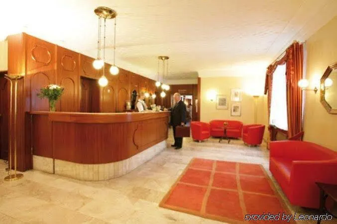 Hotel Carmen München